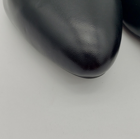 R.E.D Heels with decorative ankle and heel - Picture 16 of 16